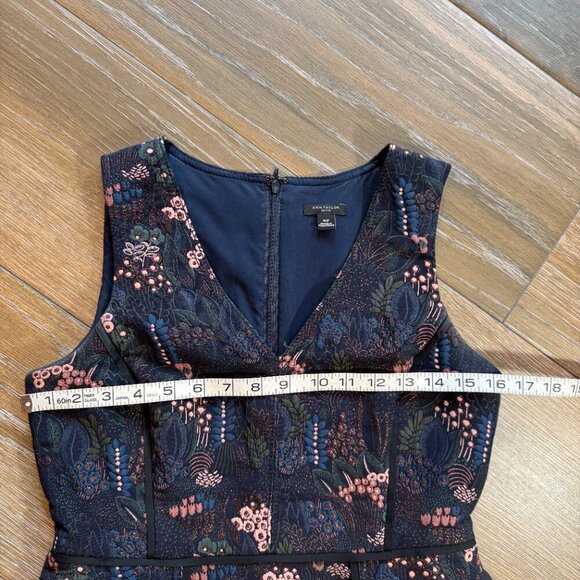 Ann Taylor floral jacquard sheath dress size 4 petite - Picture 3 of 9